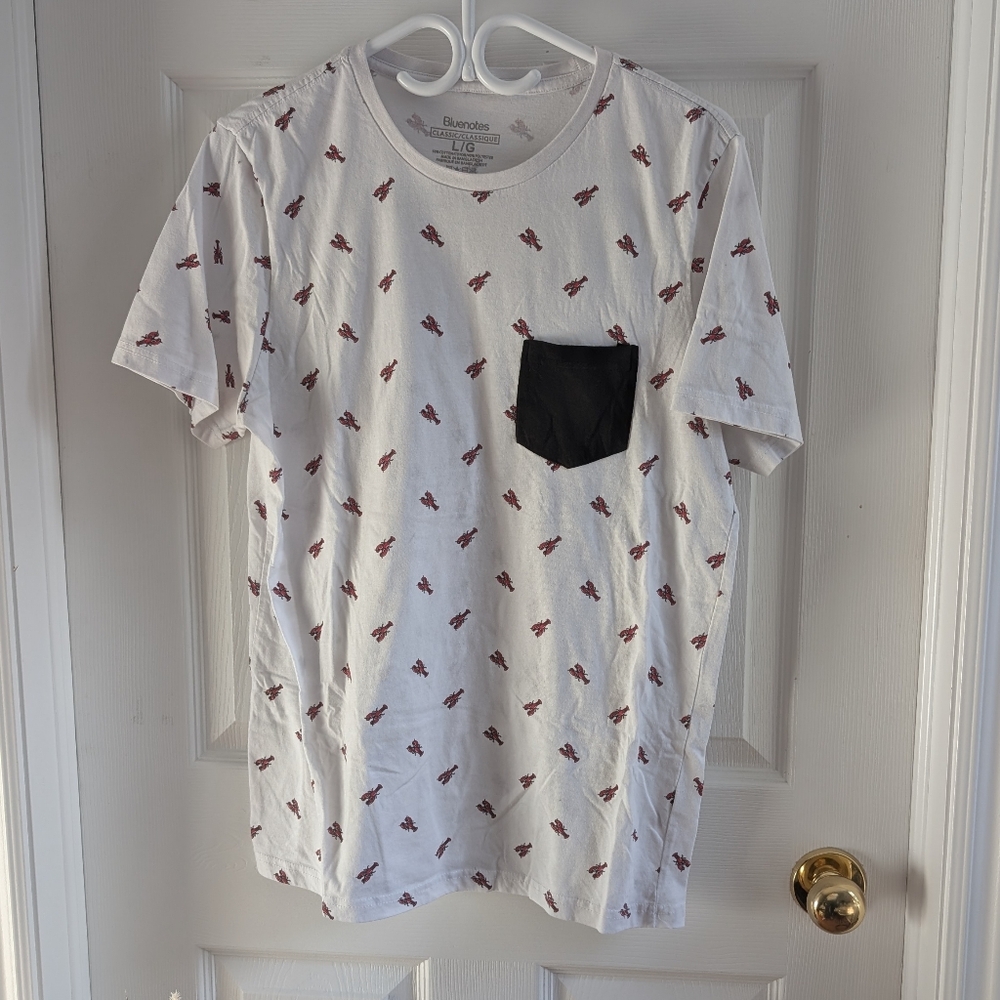 Bluenotes White Tee with Black Pocket and Lobster Print
